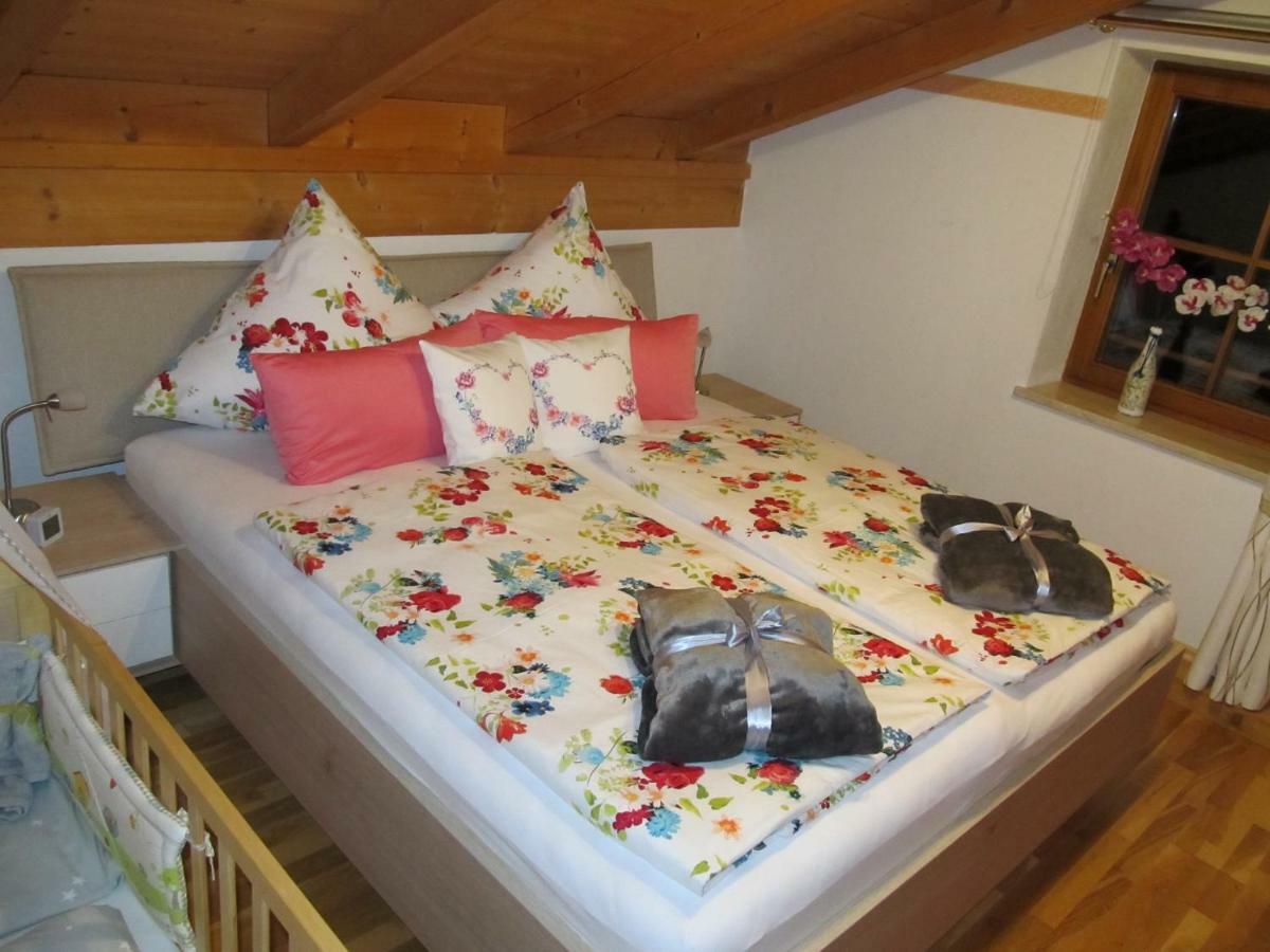 Ferienwohnung Bei Mutti Rottau エクステリア 写真